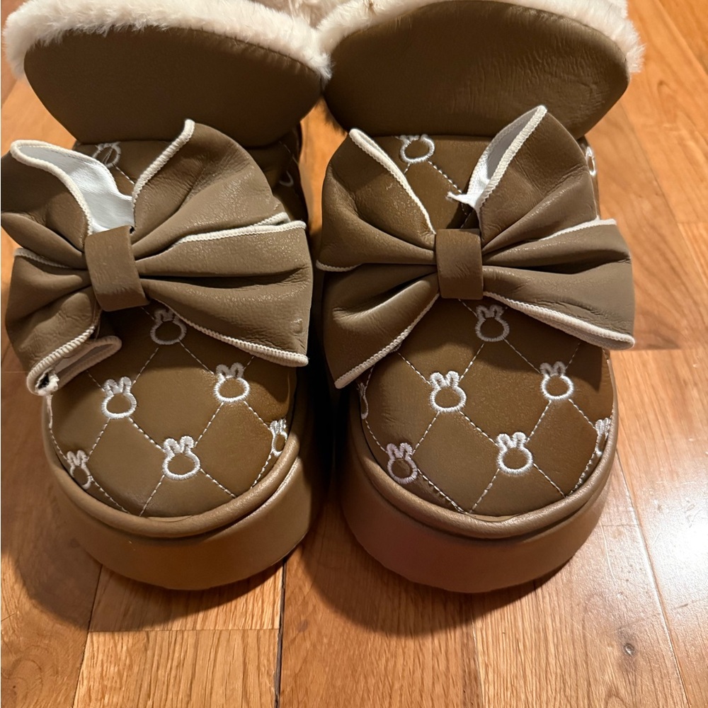 Brown Fuzzy Bow Boots